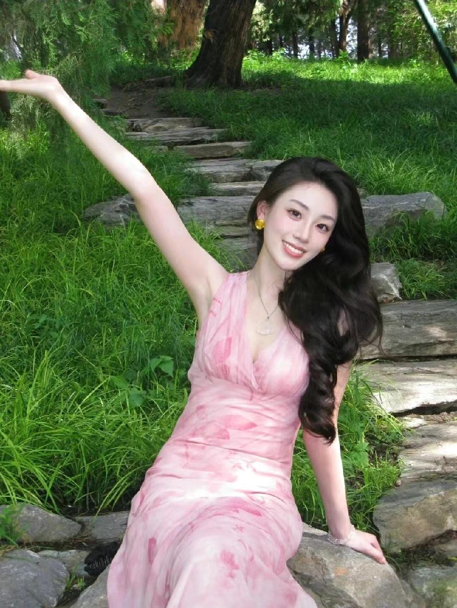 今天美到飞起了，开心今天又美滋滋 这就是美得冒泡 随性的美丽 美女 少女