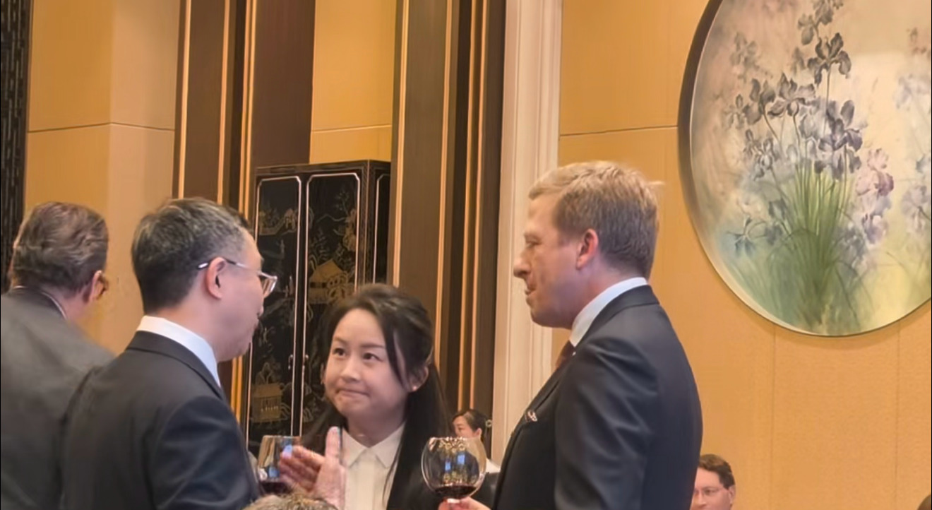 2月26日，德国总理默茨到访杭州，德国代表团与宇树、零跑等多家中企进行交流。在欢