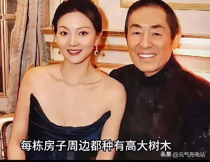 她陪伴孩子尽心尽力，把三个孩子培养得特别优秀，家打理得井井有序，让张艺谋安心投入
