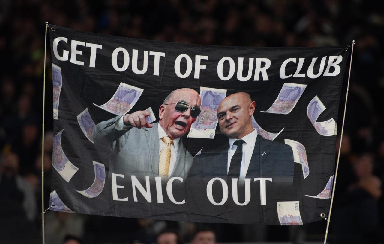 冬窗开始9天了，热刺一个人都没买。那些相信老板会掏1.5亿的人，真的可爱。无论是