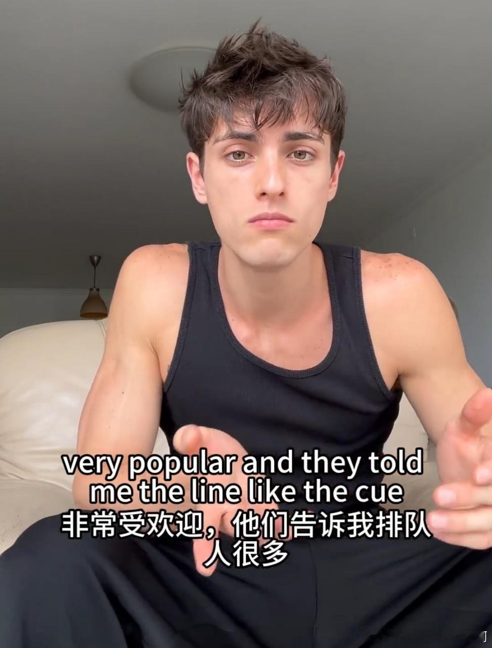 外国人被黄牛做局了以前出去旅游的时候也遇到过黄牛，说给我们优惠，反正我是不相信，