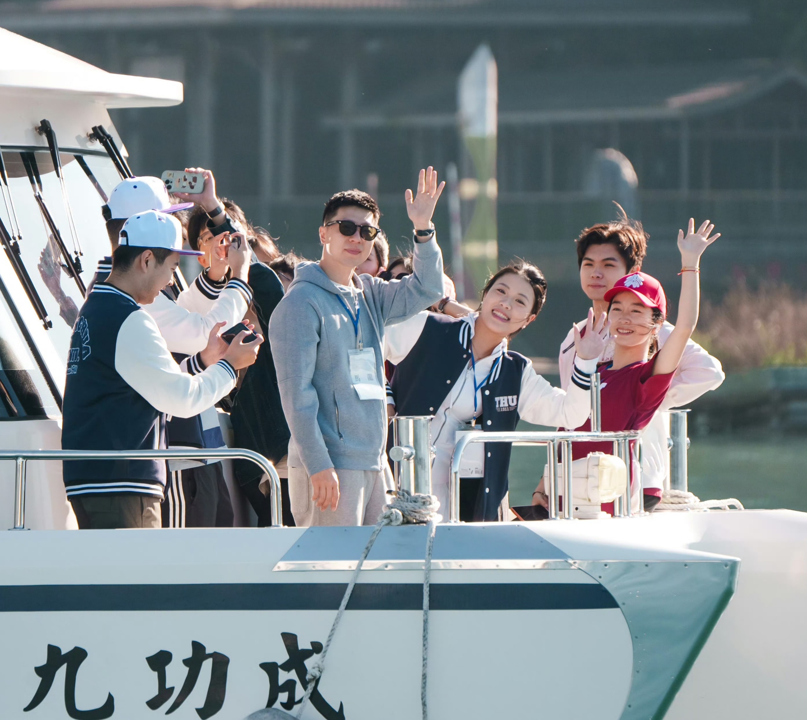 青春气息扑面～～～[求关注] 