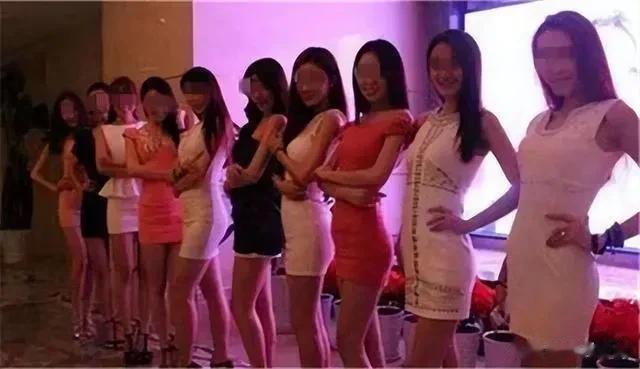 “好看的妹子都去做直播了！”[泪奔]KTV行业已经江河日下！丑女太多，价钱贵，性