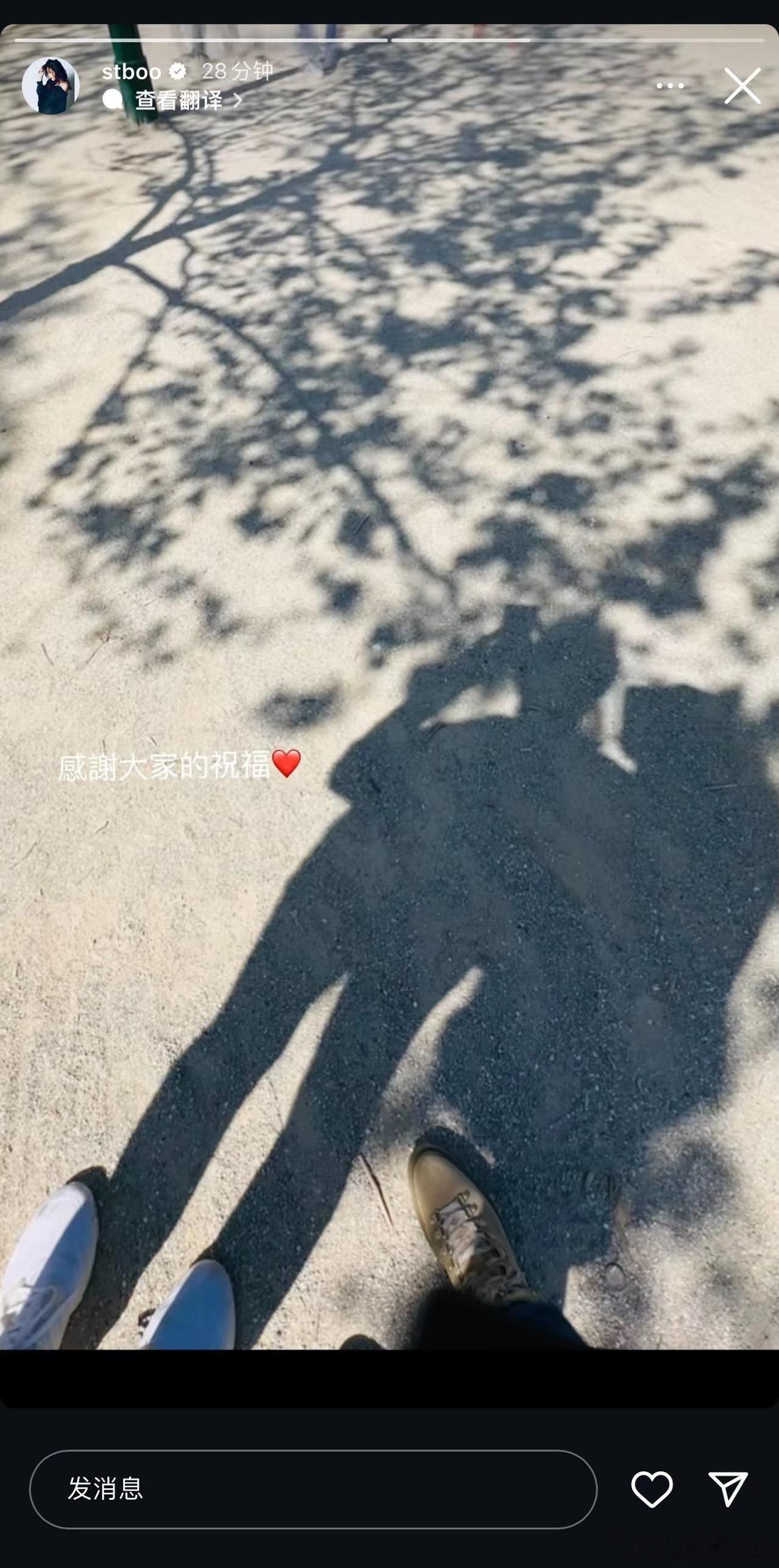 香港媒体今早爆料，称已经单身三年的邓丽欣疑似有了新恋情。周刊拍到她在将军澳商场和