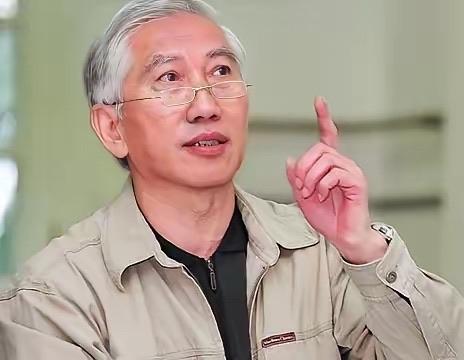 清华教授柳冠中一句话，直接戳破很多人不愿深思的真相。

到处都在推无人业态，大家
