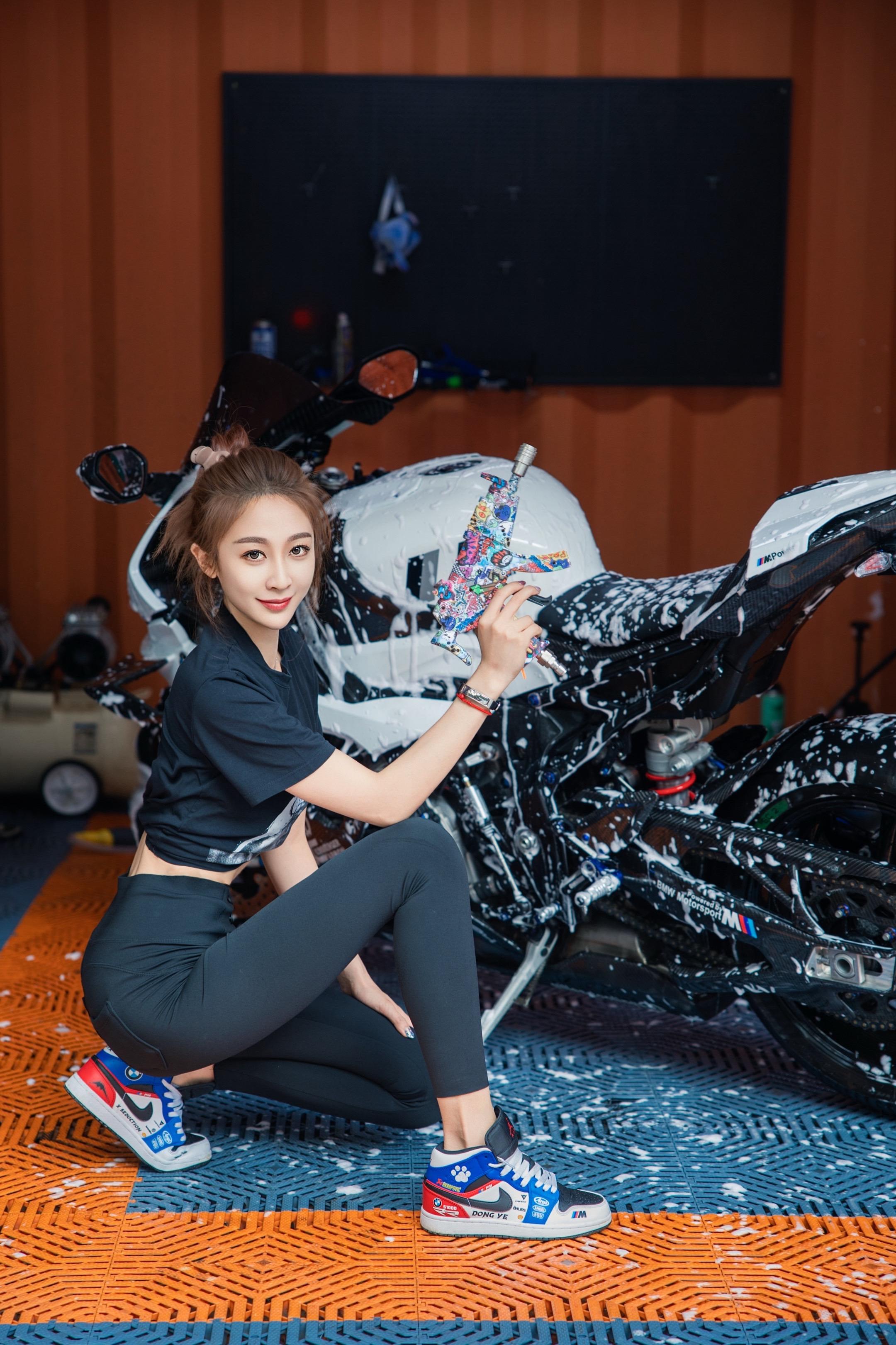 你该洗车啦！📷