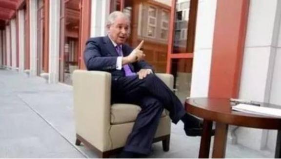 犹太学者加德·萨阿德抛出惊人预言！他曾经说：“内战即将降临西方，中国有望在未来成
