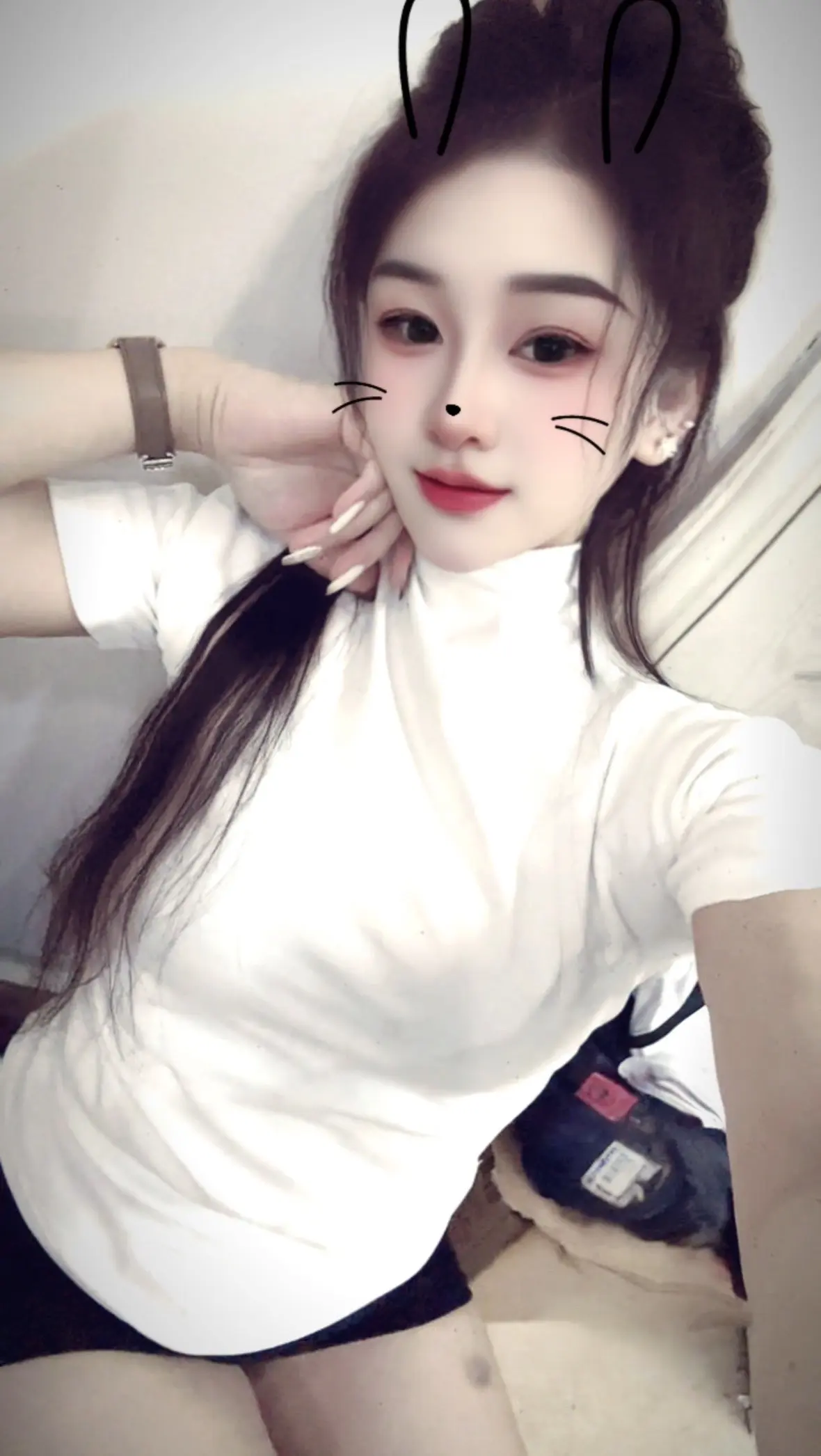 不见面的时候，会有很多情绪，见一面之后才发现，原来所有的情绪都是因为太想念…….