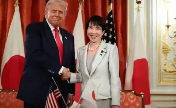 急不可耐！高市早苗连夜约特朗普通话！日本这次真的坐不住了！

据日经新闻15日最