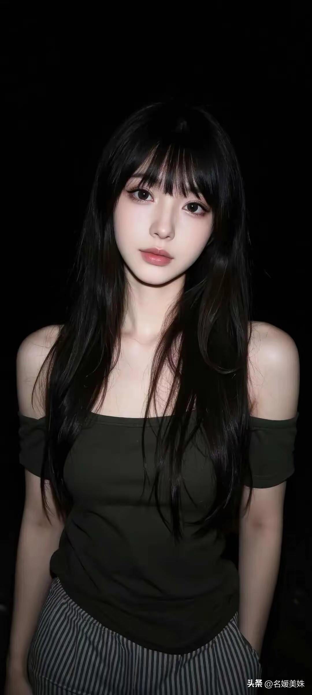 一些事，笑笑就好，别太认真；
一些人，看着就行，无需在意。