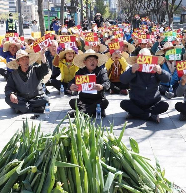 不得不说，韩国民众的嘴是真硬！最近韩国进行了一次民意调查，数据显示94%的韩国人