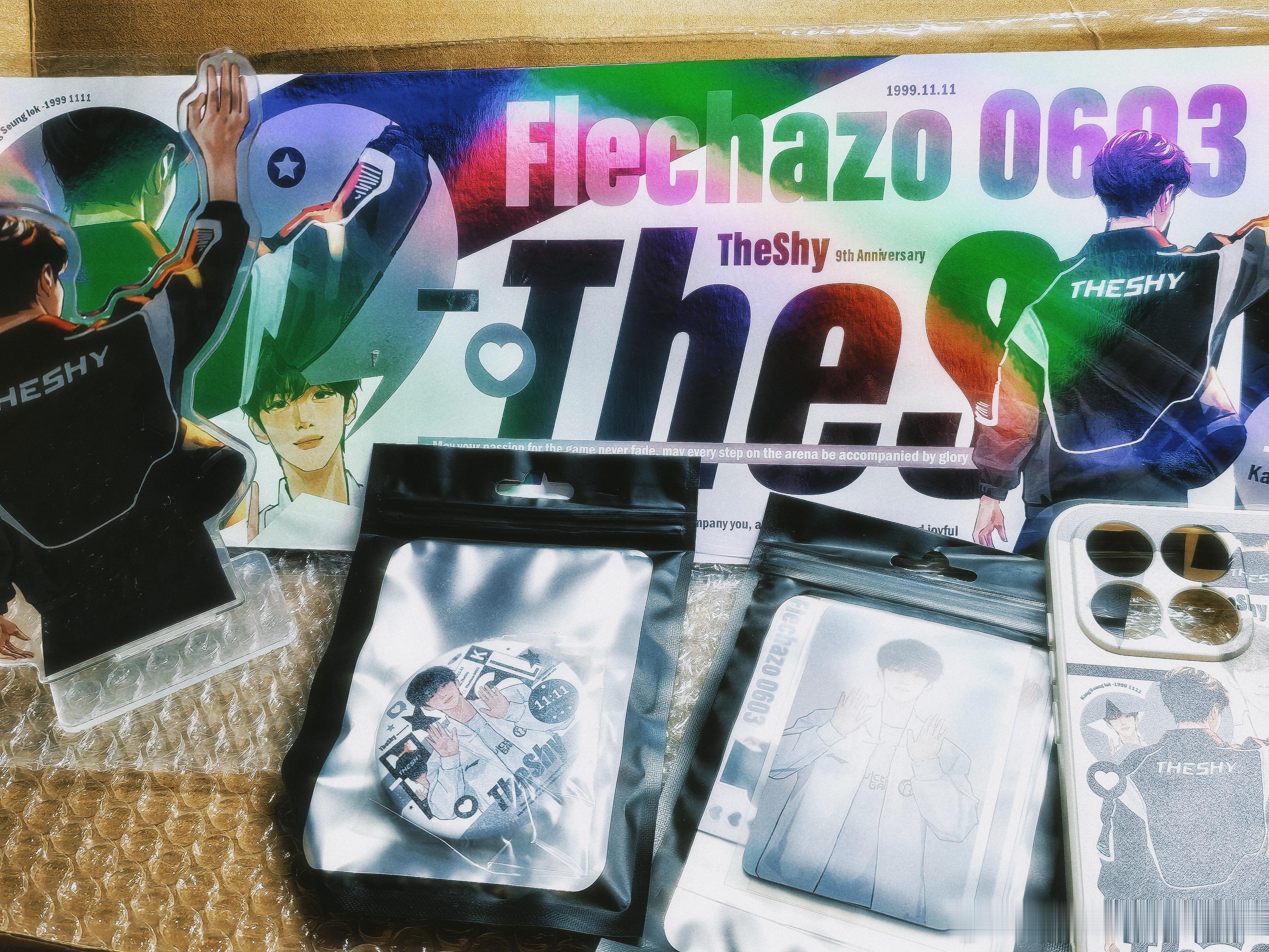 特别貌美太会做周边咯伟大！手机壳已经换上，好幸福吧