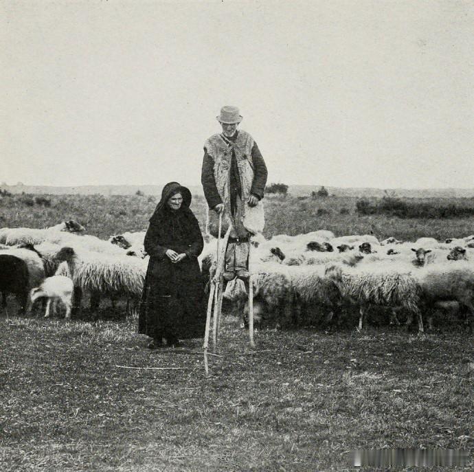 1908年，法国朗德地区，高跷牧羊人 
