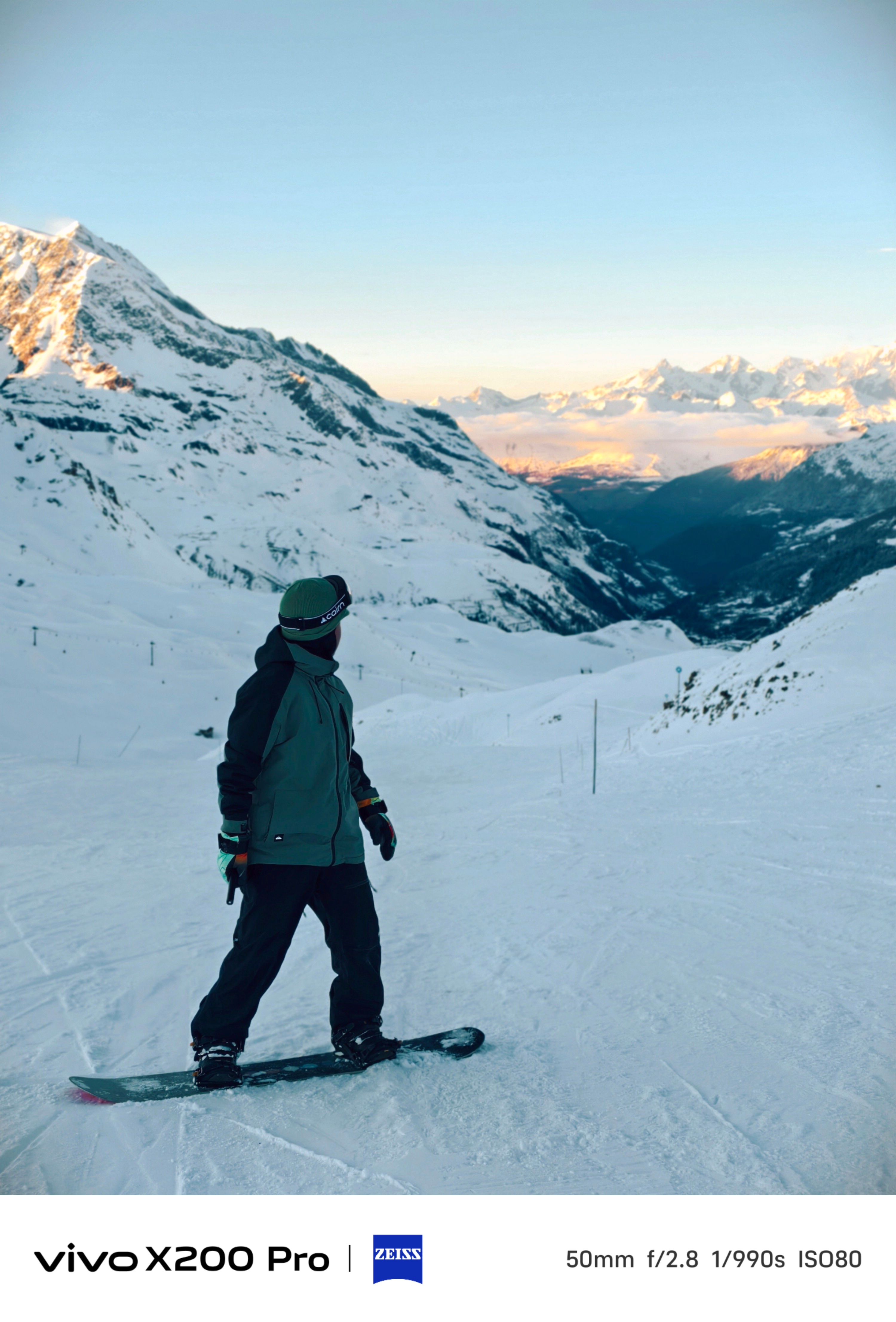 为什么腰不好的年轻人越来越多了  因为现在年轻人活得越来越累，缺少运动，久坐自然