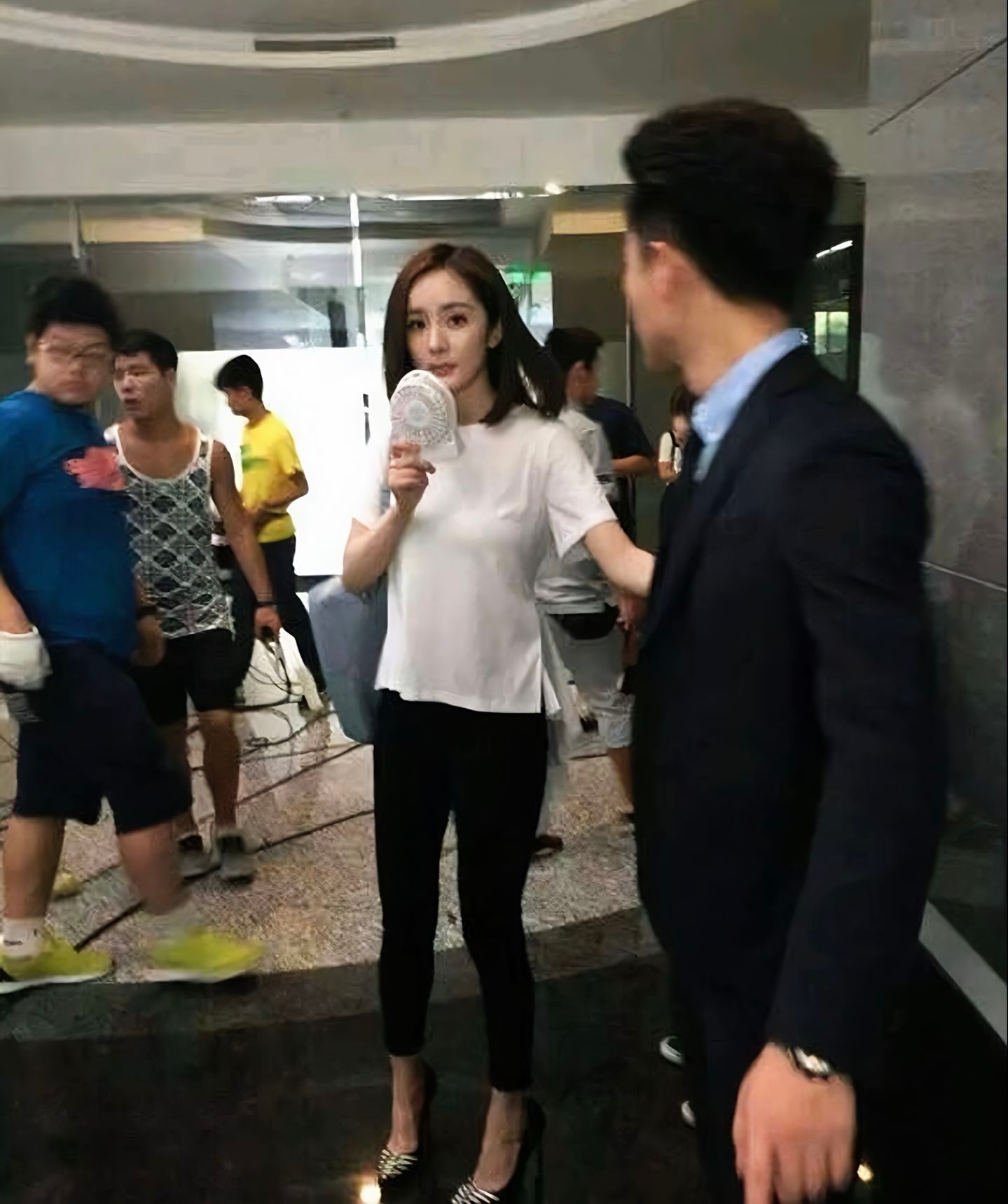 是最精致的脸 也是最细的腿（早期杨幂 ​​​