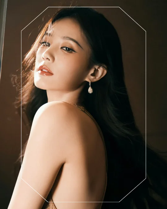 李一桐 宝诗龙时刻：波西米亚水滴