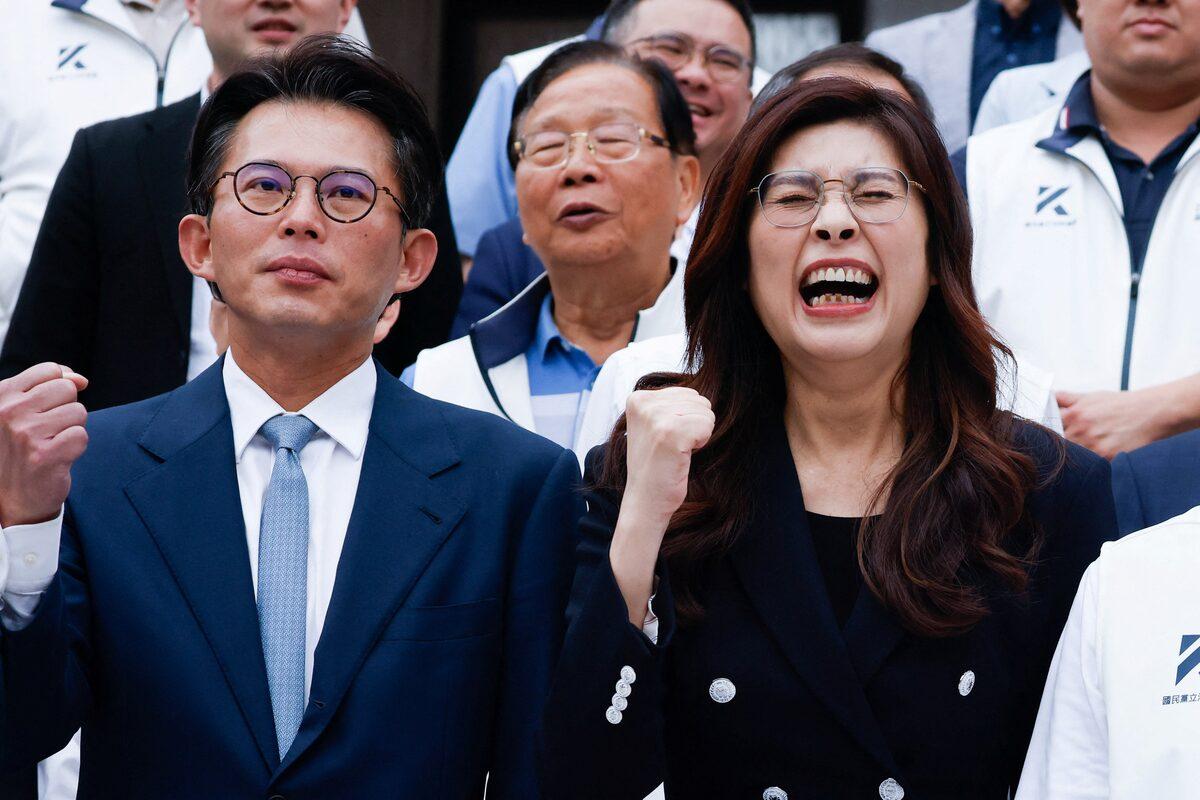 郑丽文赴美前先拿大陆十项红利，再放话“绝不拖美国下水”，表面是精明算计，实则暴露