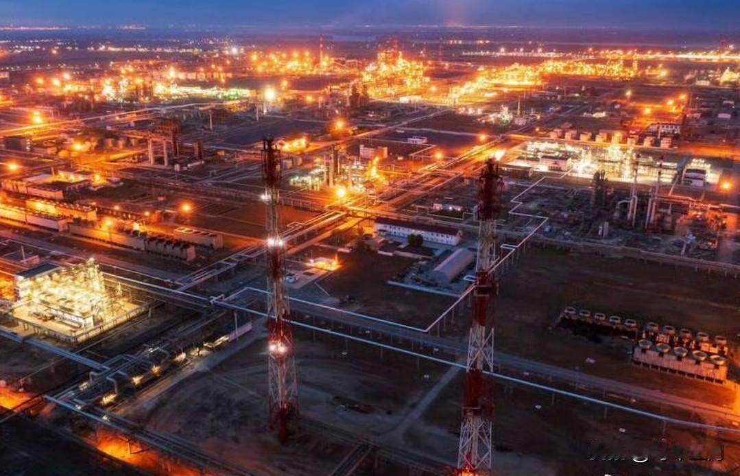 在因俄乌冲突持续而遭美国制裁的背景下，俄罗斯主要石油生产商之一、俄罗斯第二大石油