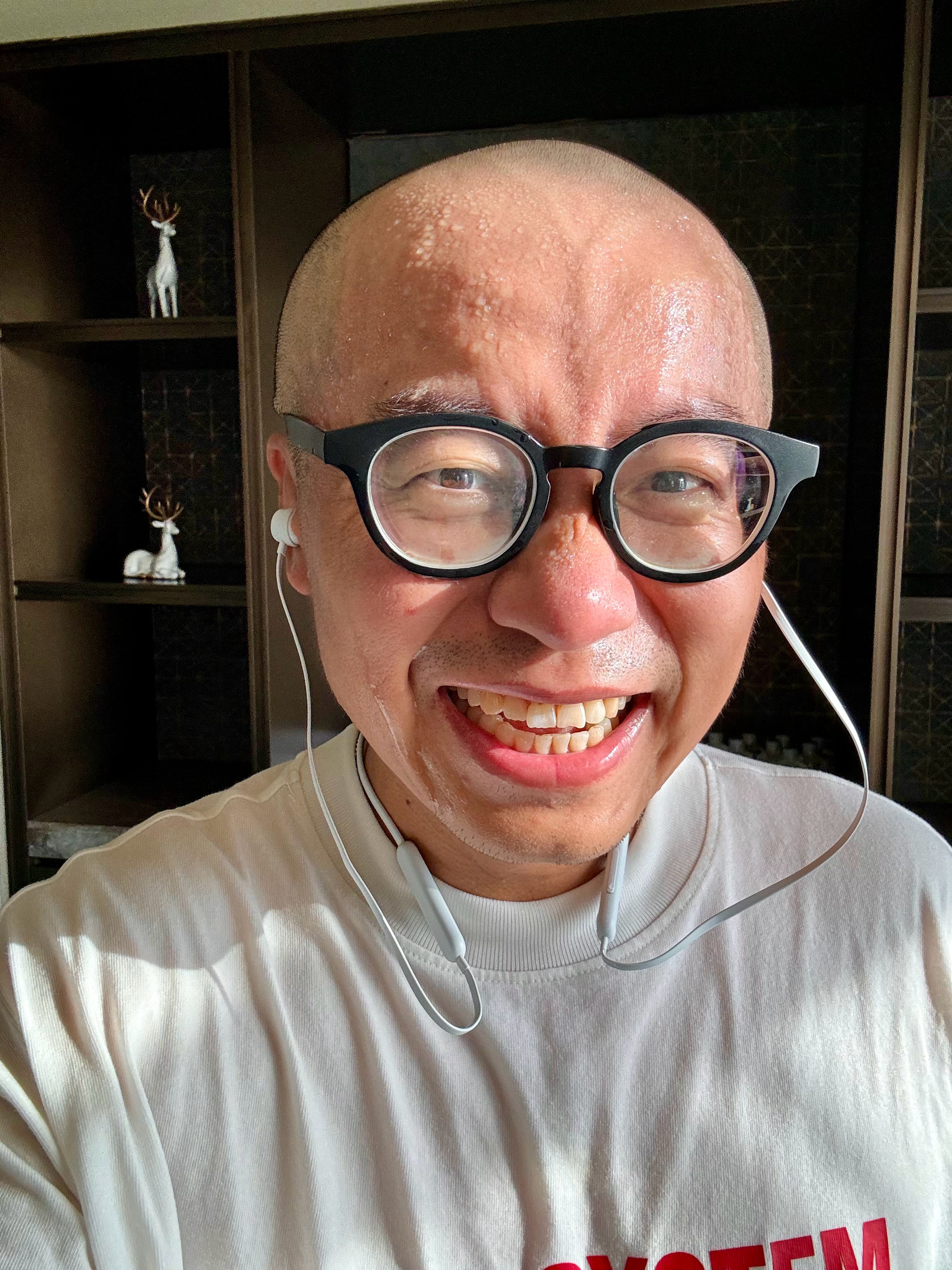 一边骑车一边琢磨刚刚九岁的小王最近和老王顶嘴吵架的事…跟大伙儿分享一下：如果你是