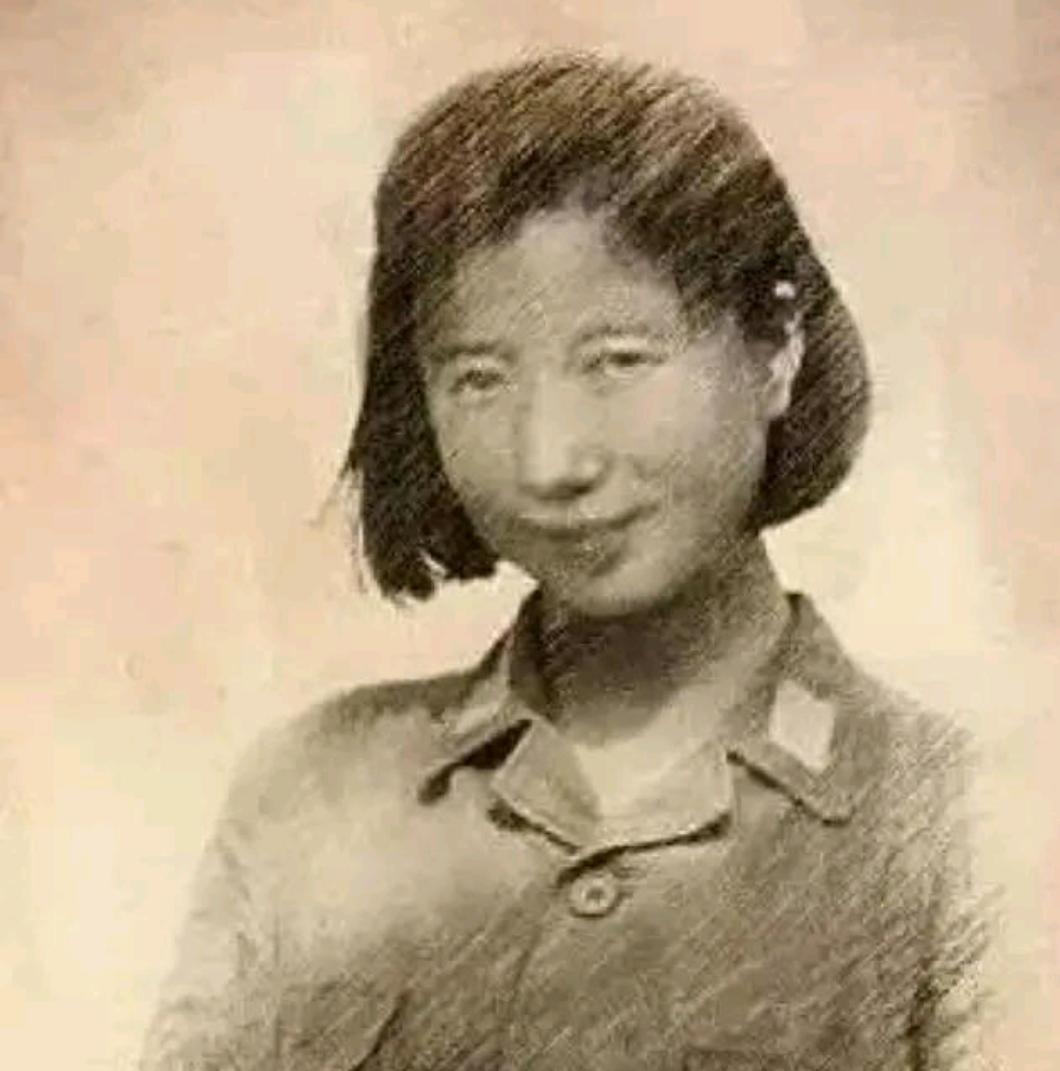 1954年，和丈夫失散25年的女红军伍道清，偶遇了老战友，老战友跟她说：“你丈夫