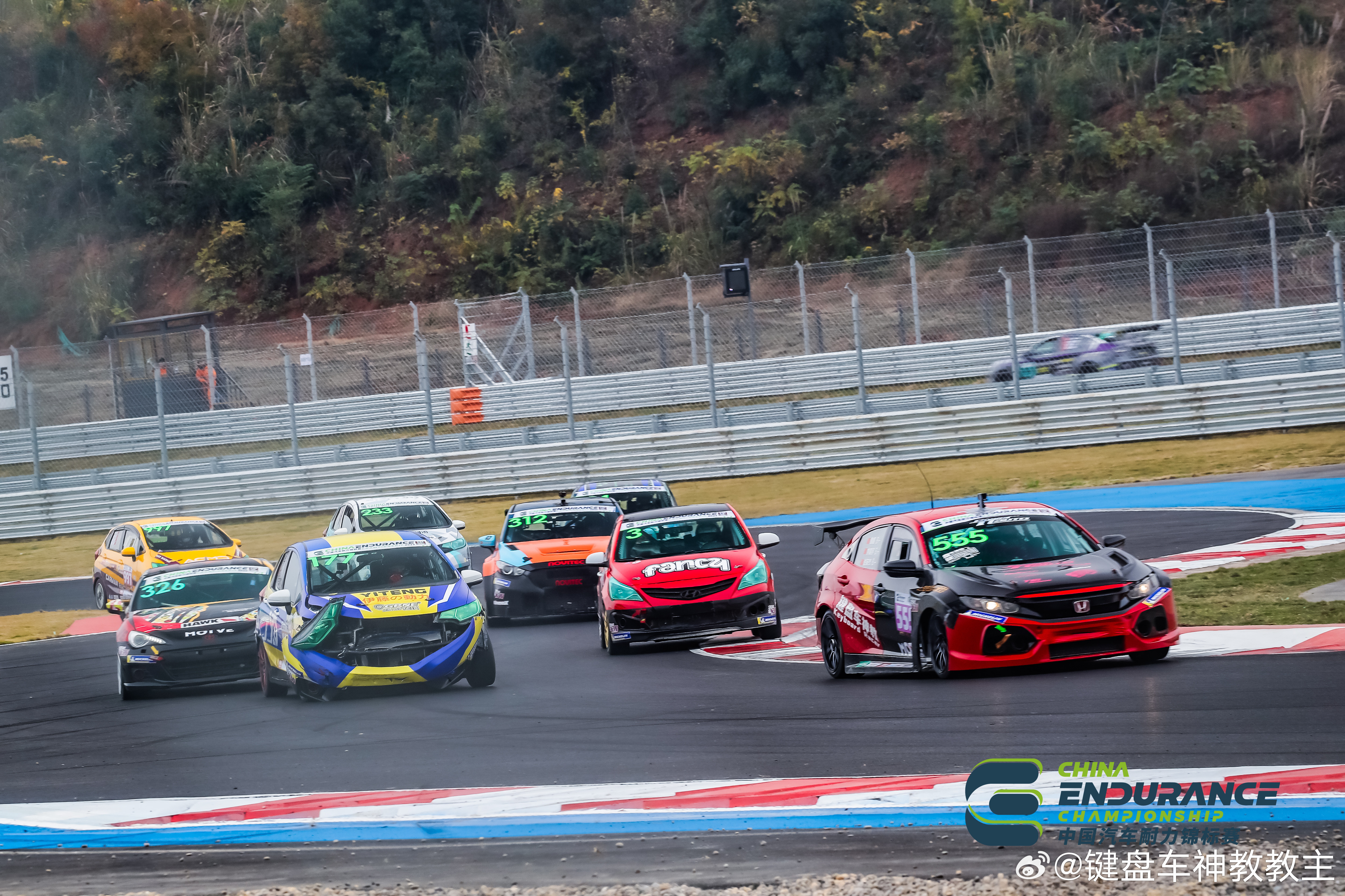 排位失败，从40多末位发车，一棒追到第10，引擎总是断油，我尽力了... 后面看