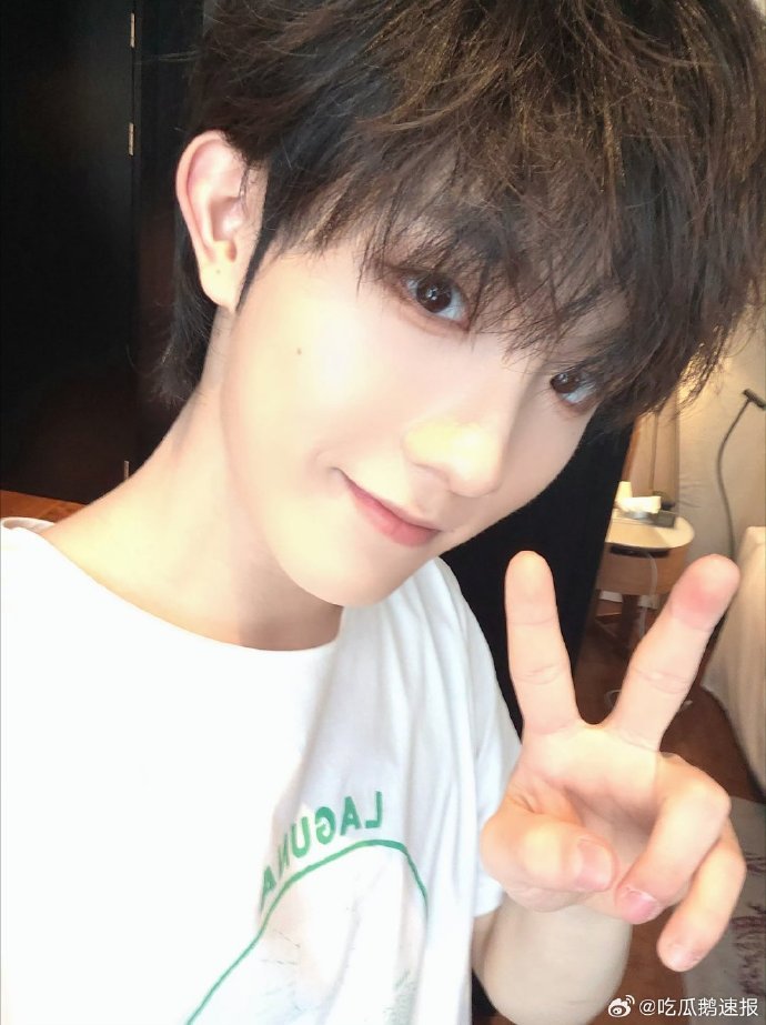 苏新皓属于我们的第一张实体专辑苏新皓给自己的棉花娃娃取小名 苏新皓的首张实体专辑