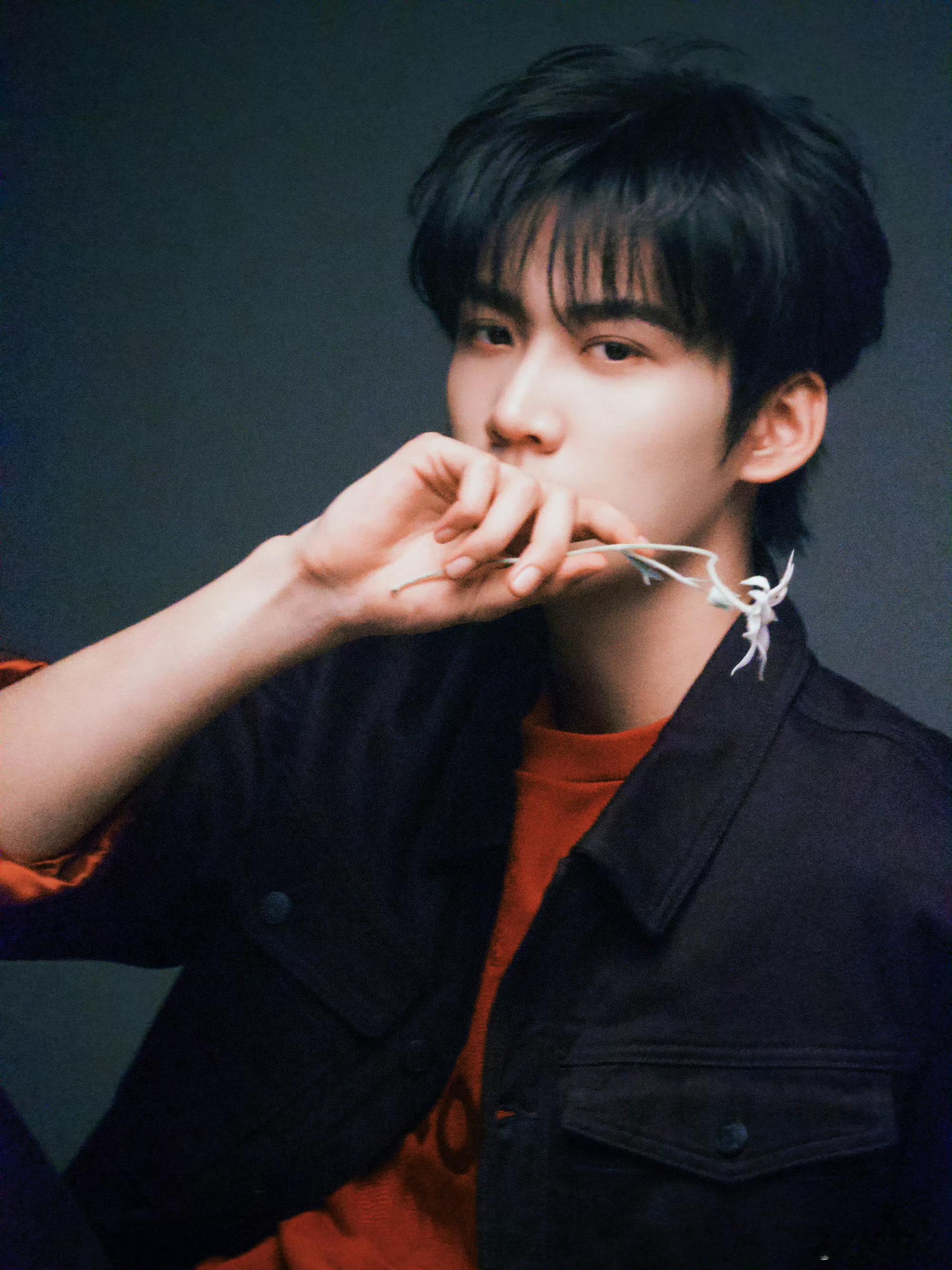 辛芷蕾抽到了周柯宇的金子哇，周柯宇这礼物送得含金量100%啊，好有价值，期待两位