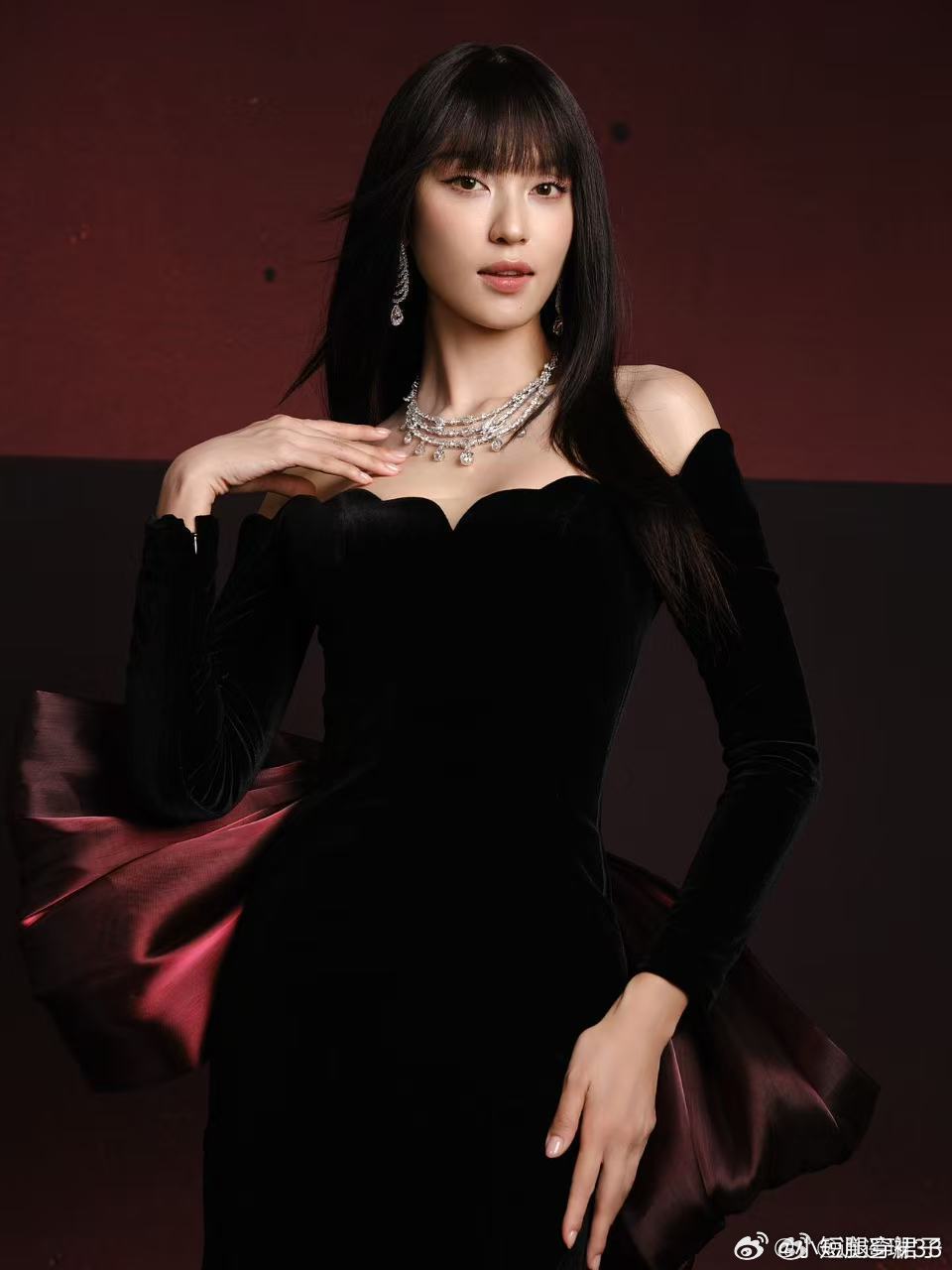 王丹妮三部作品入围香港影史前十从银幕首秀《梅艳芳》复刻天后风华，斩获金像奖最佳新