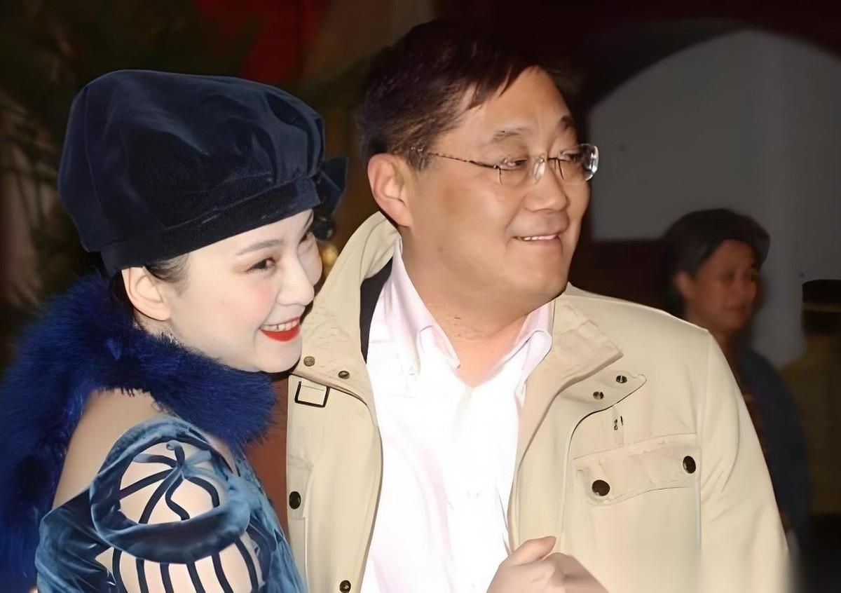 早在2005年，王京花提出离开华谊，她问旗下的艺人：“有谁想跟我走？”几十个艺人