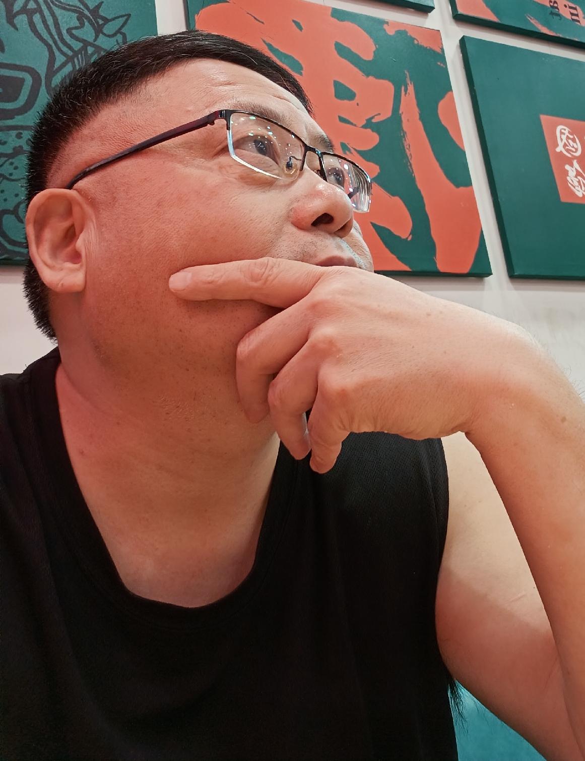 近来这段时间，有些网友对我的关心是否太“热情”？

老王，看你就有“三高”，不要