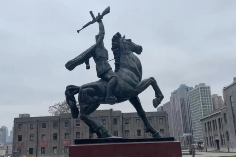昨天，为了鼓励朋友认真玩新媒体，试着自己也进行了一次抖音直播，以便获得真实的数据
