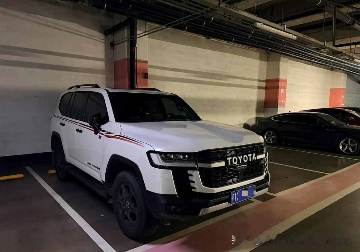 谁能给我解释解释，车高速开起来飘究竟是什么感觉？

经常在关于车的视频下面看到有