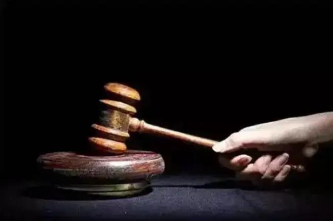 父母留280万房产，叔叔们突然要“分赃”？女子一纸诉状，法院判决让人心酸又无奈！