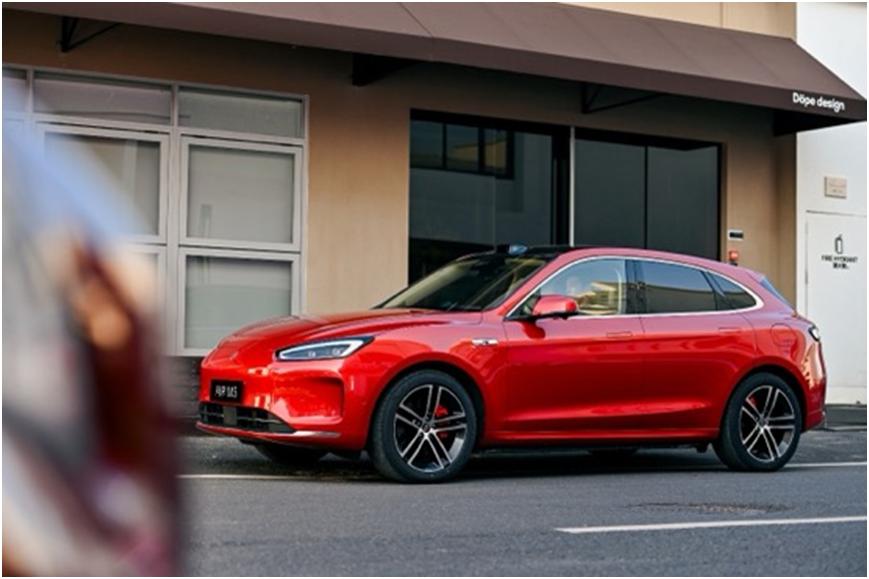 三口之家国庆自驾，问界新M5 Ultra太能装了
今年十一我们一家三口自驾游，新