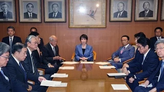 日本最担心的就是把战火烧到本土，因为日方领土狭小，四面环海，本土资源有限。一旦把