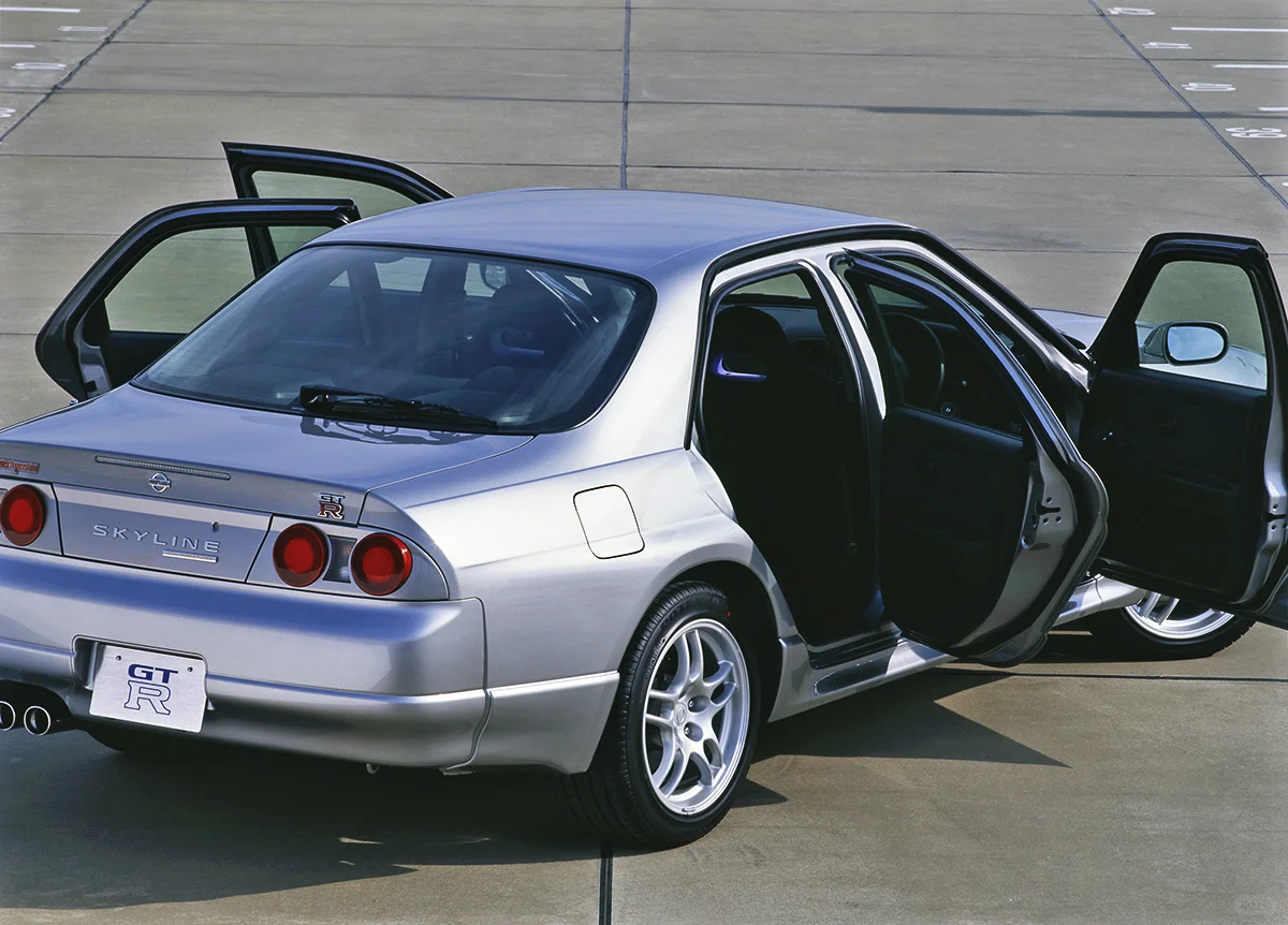 R33 Autech Version