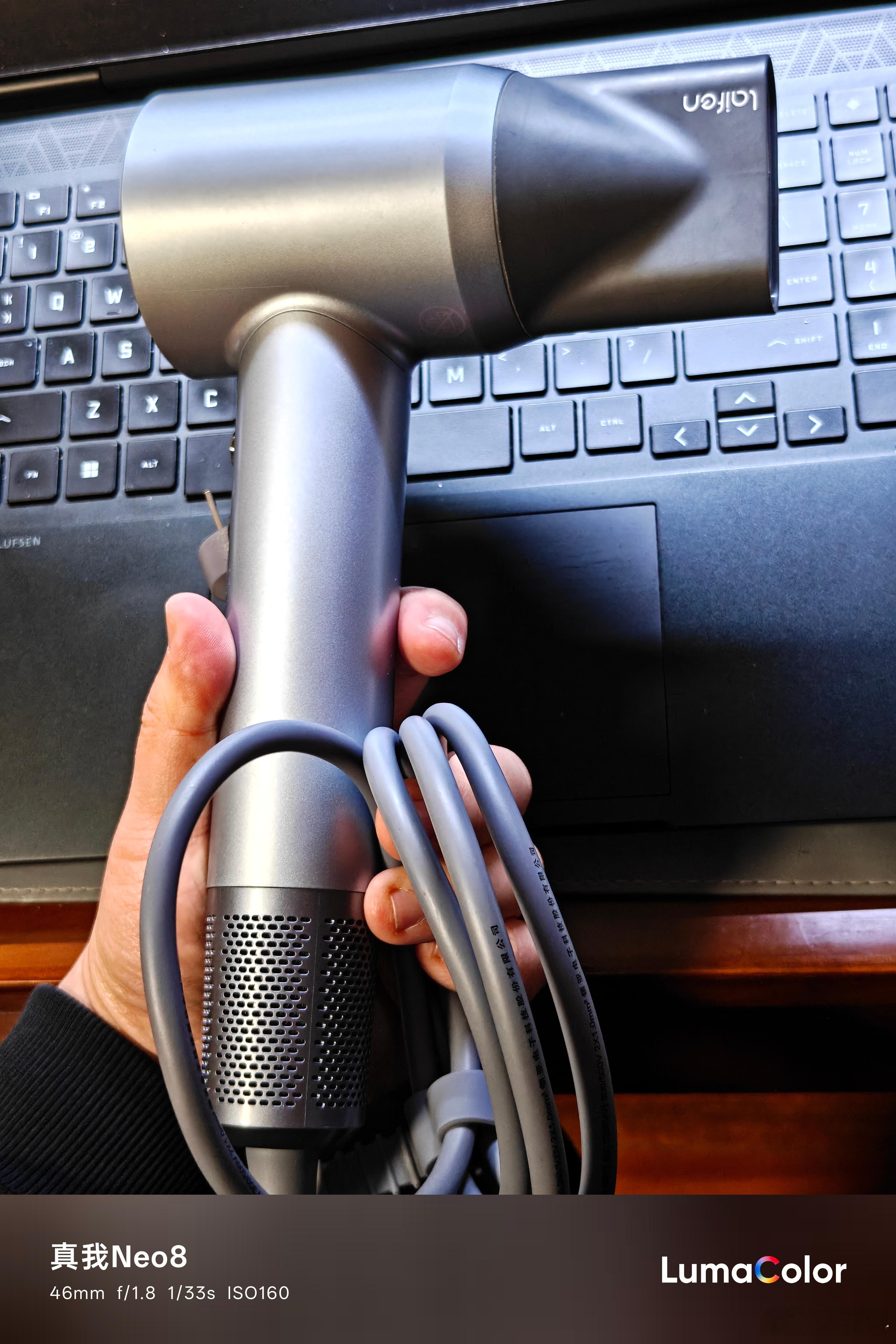 我问问各位，我对象有个徕芬吹风机，我准备给她换了，这牌子我不喜欢。有没有比这个更