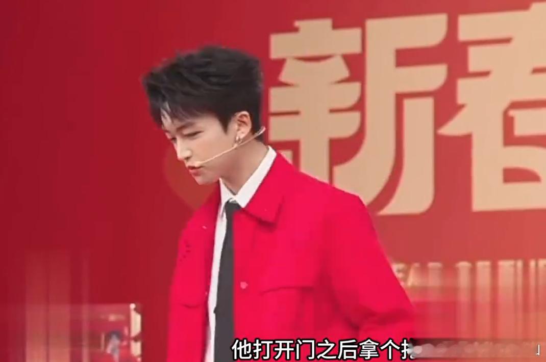 黄子弘凡无实物表演妈妈叫起床  黄子弘凡无实物表演妈妈叫起床，细节把控得太好了。