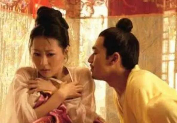 1582年，一宫女怀孕被发现，李太后怒极：“到底是哪个野男人？”

慈宁宫的空气