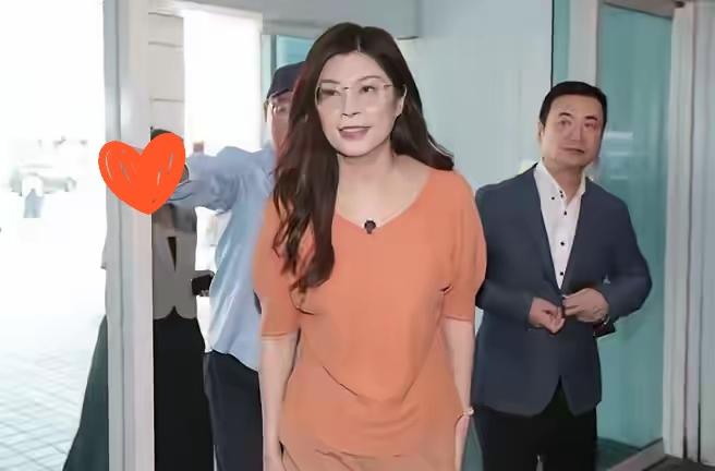 国民党全代会这场“缺席大戏”，
看得人直呼离谱！侯友谊、卢秀燕、张善政、赵少康集