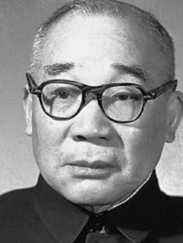 1958年，马寅初向主席建议实行计划生育。主席强烈反对，当场否决了他的建议，并提