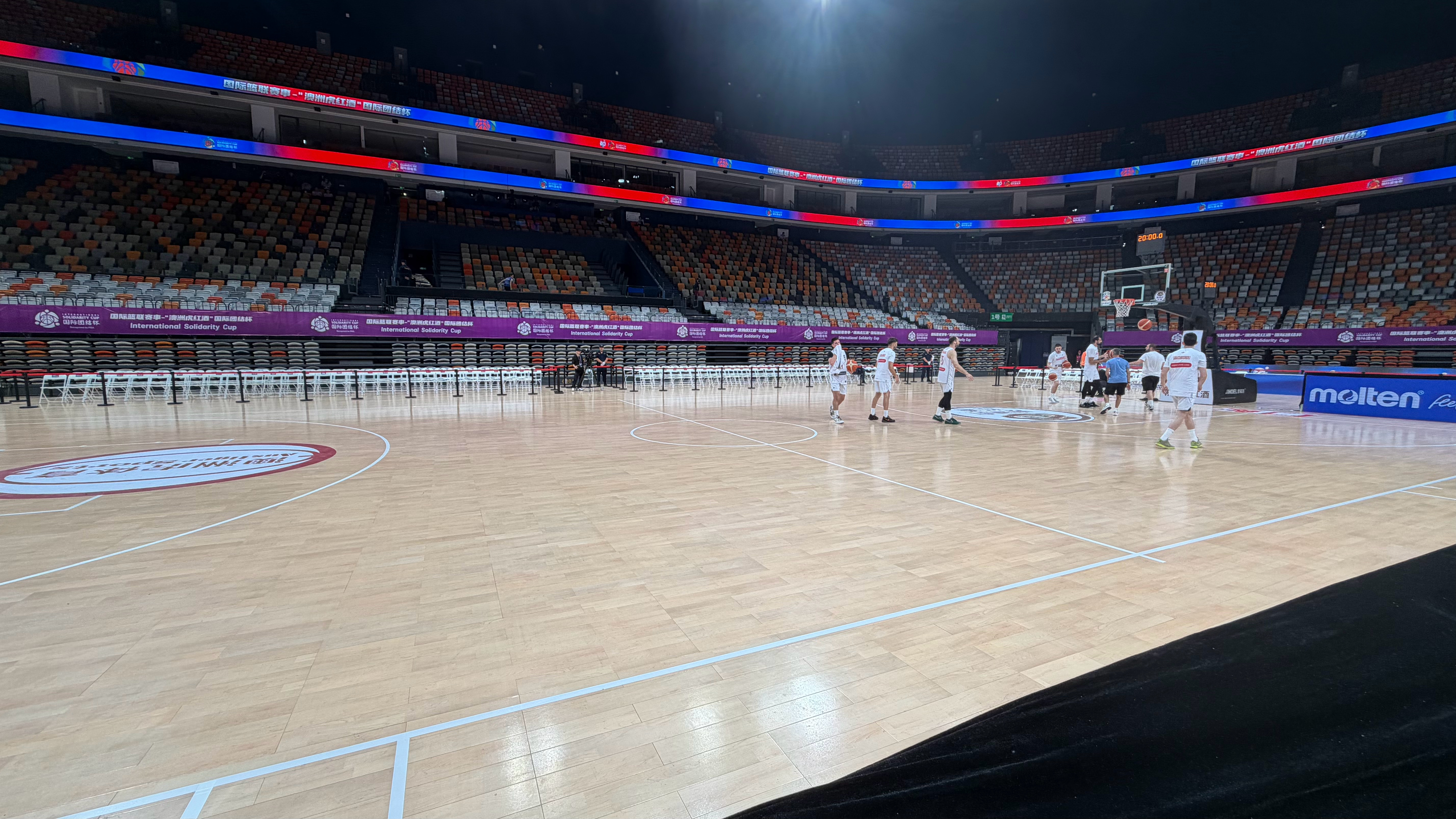 国际篮联赛事-2026“澳洲虎红酒”国际团结杯第一比赛日🏀17:00   黑山