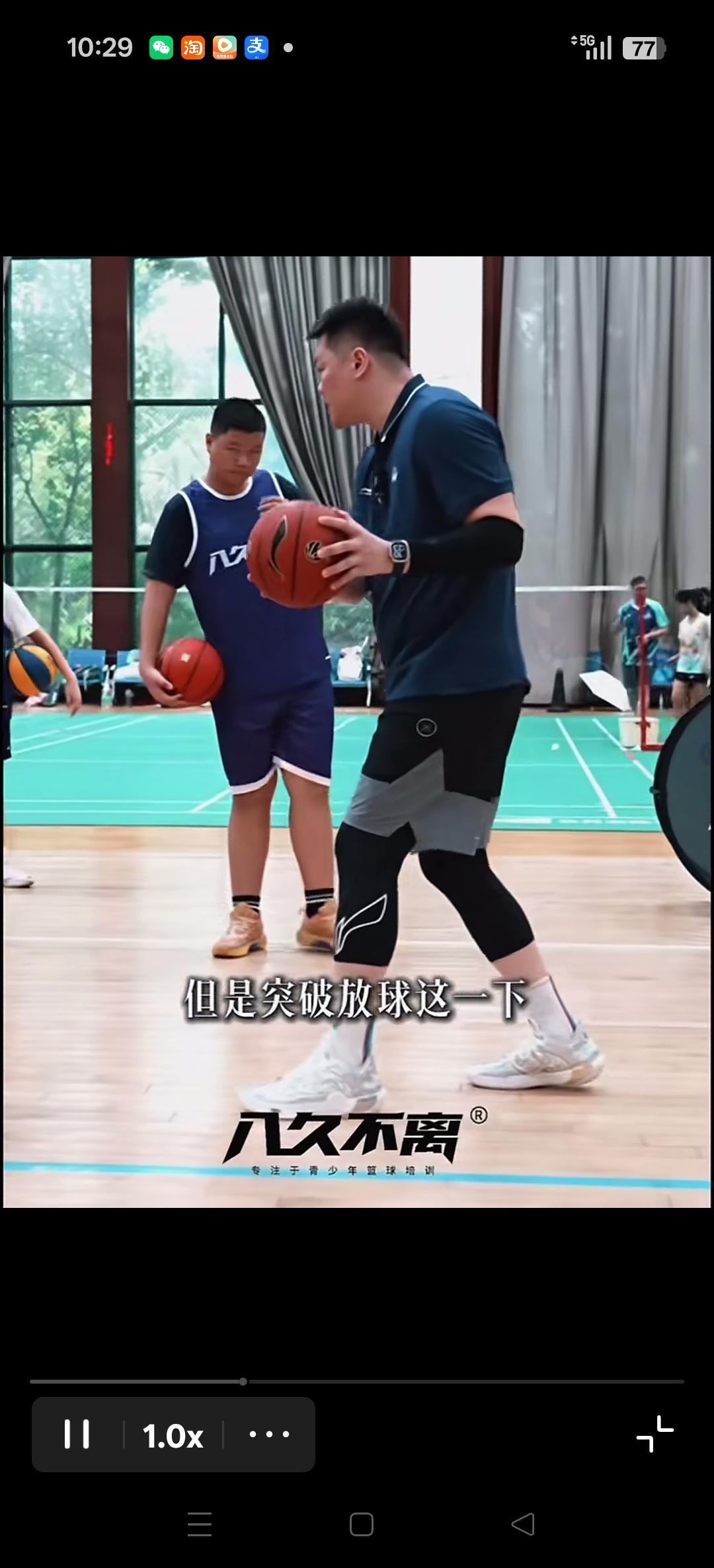 这是朱芳雨，朱总又搞起青训啦。[赞][赞][加油][加油]