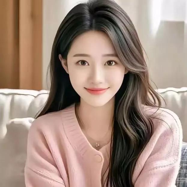 温柔甜美少女，粉色毛衣搭配自然妆容，暖色系居家氛围。温柔粉色穿搭 粉色长袖穿搭 