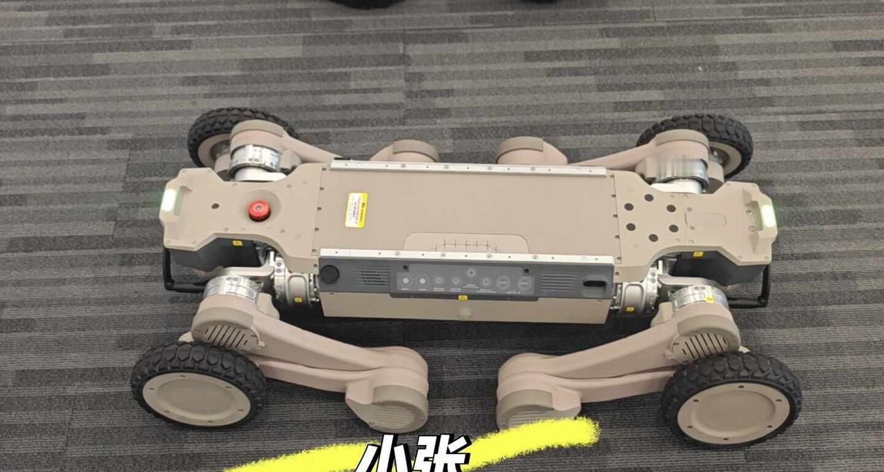 直接二次开发 负载30kg机器狗 铜锤M1
铜锤稳定工作负载30kg
极限速度 