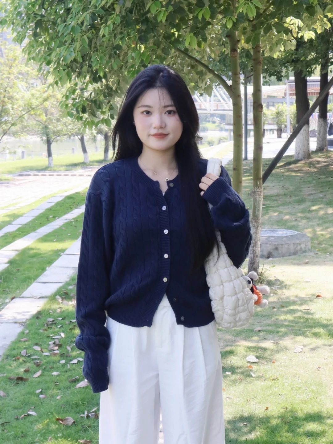 方圆脸 蓝色好显白～