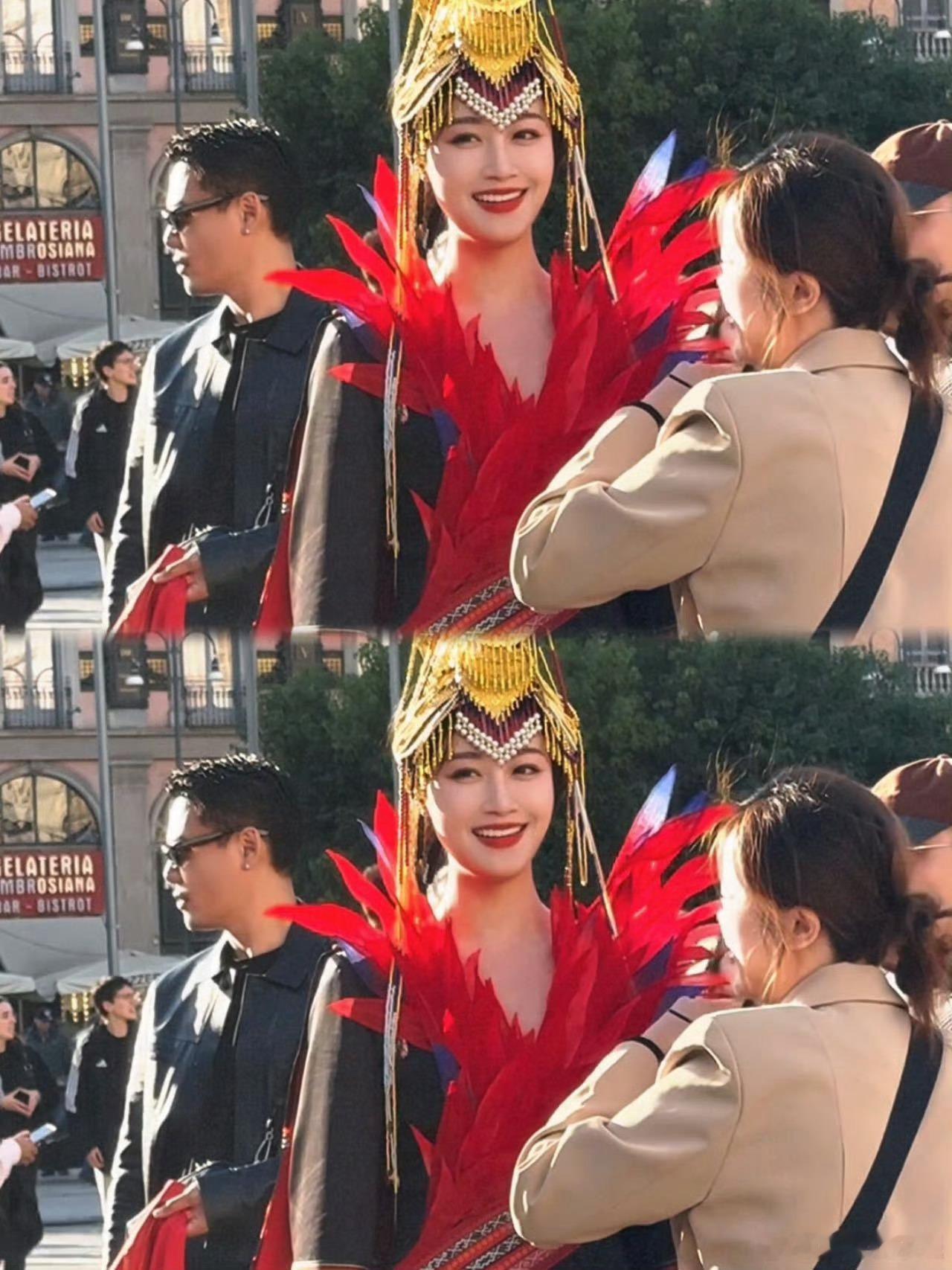蓝盈莹米兰大教堂前太绝！畲族华服藏青衬鎏金凤凰，拖尾大气，妈咪级美貌＋东方韵味，