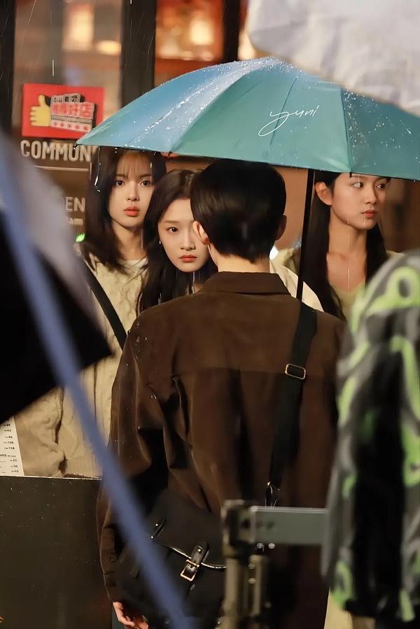 大事不妙！《今天是太阳雨》 杨超越怕是要被女二掀桌，据说女二与男主董思成有感情线