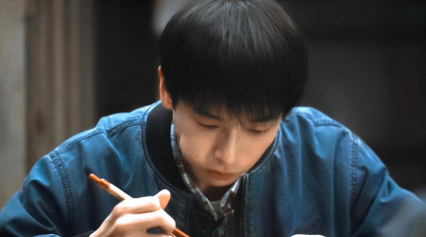 这个腮帮子鼓鼓的真的太萌了呀… ​​​