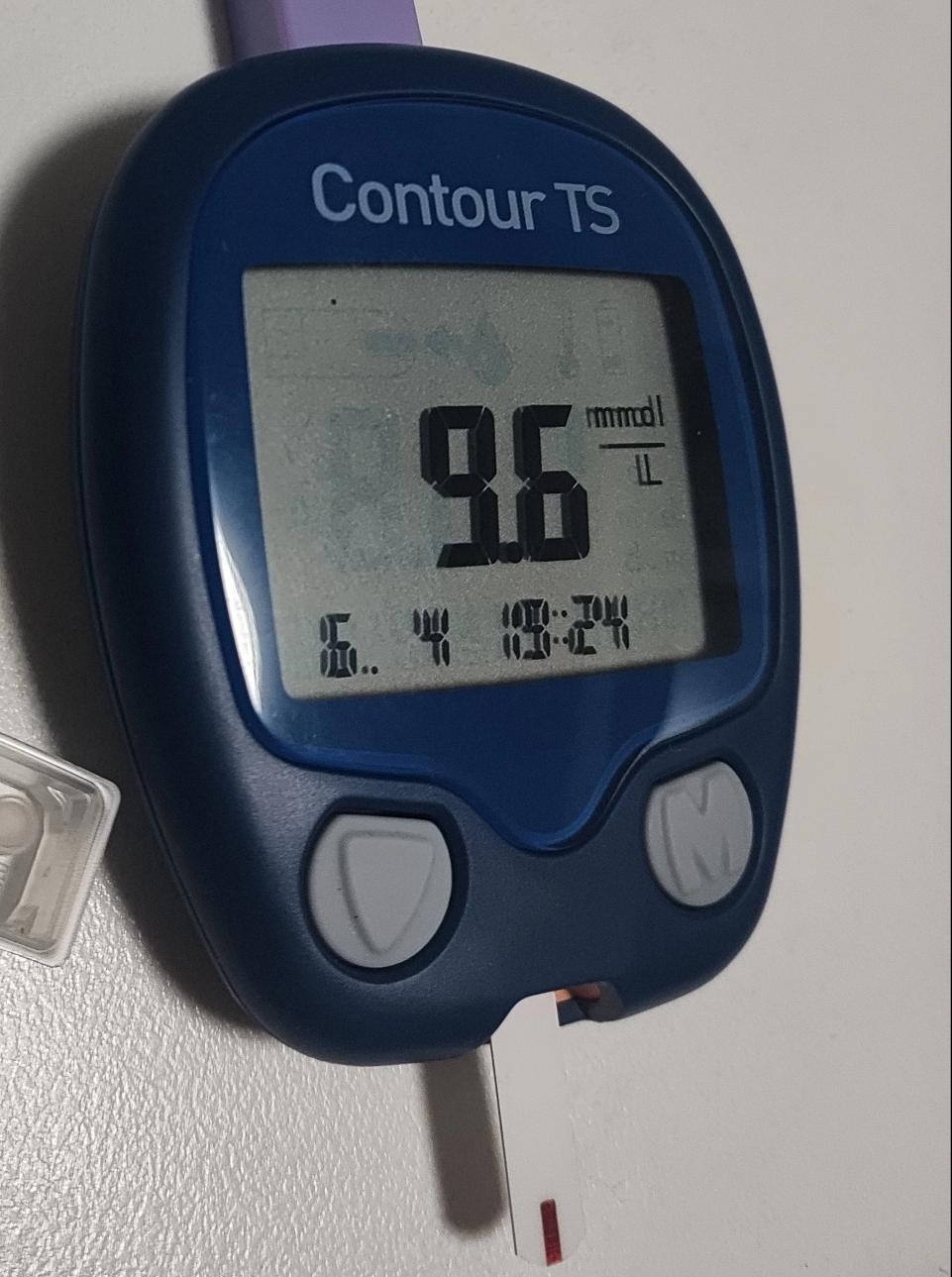 今天一个糖友说了一句不雅的话

把大家都笑喷了

那句话是：便秘得都不用擦了